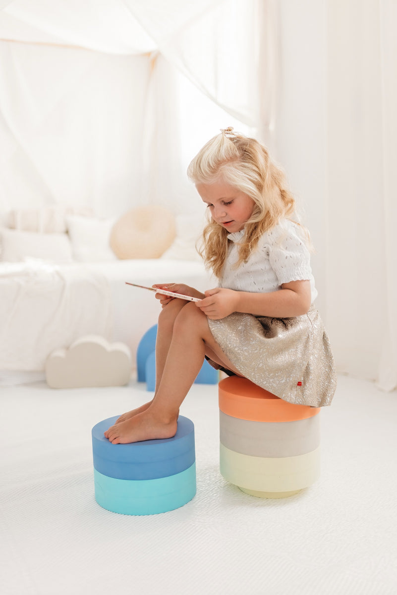 Rainbow Chair – Moes Play